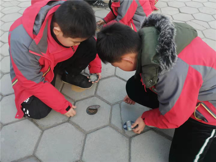 民權(quán)縣第三小學(xué)開展大課間趣味游戲運動豐富校園生活 民權(quán)縣第三小學(xué)開展大課間趣味游戲運動豐富校園生活