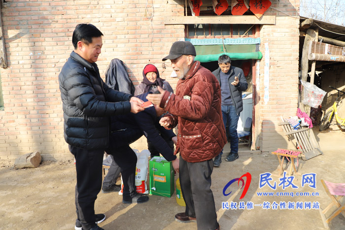 白云寺鎮(zhèn)組織開展慰問困難群眾 白云寺鎮(zhèn)組織開展慰問困難群眾