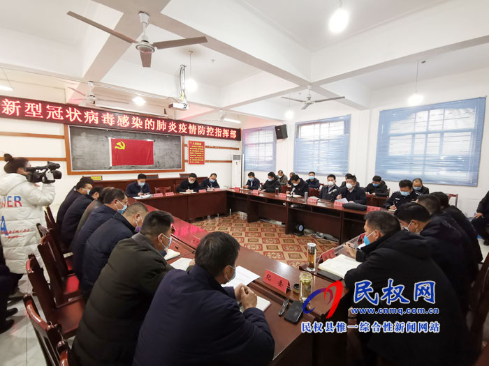市人大常委會副主任、縣委書記姬脈常查看市場供應工作
