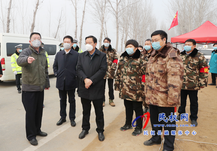 市人大常委會(huì)副主任、縣委書記姬脈常到我縣部分鄉(xiāng)鎮(zhèn)督導(dǎo)疫情防控工作