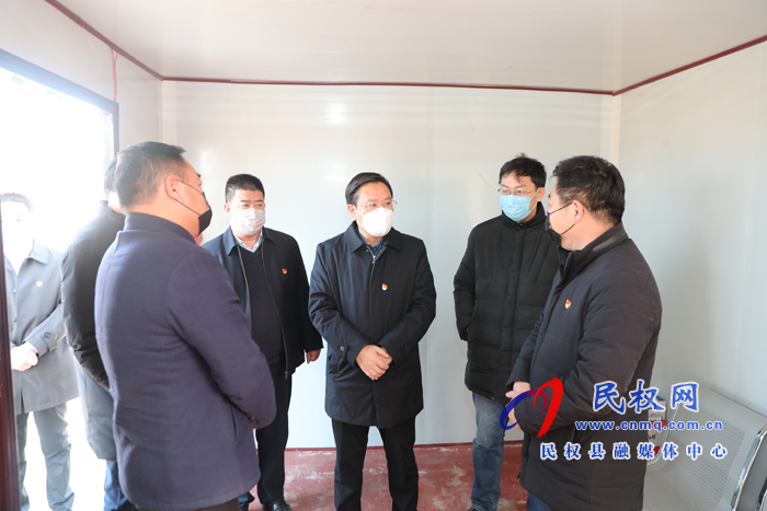 市人大常委會副主任、縣委書記姬脈常到我縣部分鄉(xiāng)鎮(zhèn)及高鐵站、住宅小區(qū)督導(dǎo)疫情防控工作
