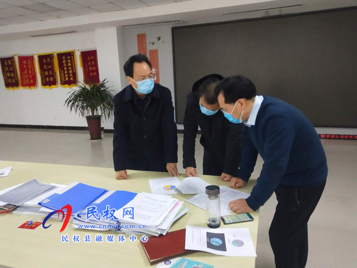 縣委常委、常務副縣長李啟峰到縣12345熱線調(diào)研