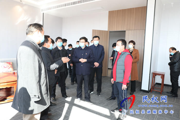 縣委副書記、縣長(zhǎng)張團(tuán)結(jié)調(diào)研疫情期間我縣企業(yè)復(fù)工復(fù)產(chǎn)情況