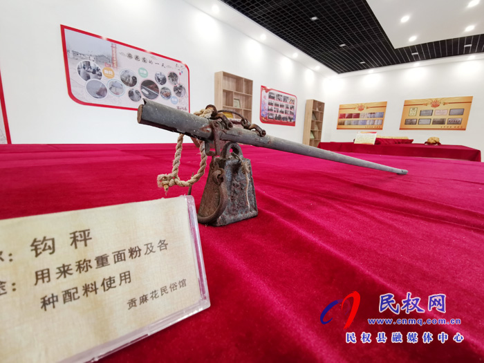 河南民權(quán):走進麻花莊村民俗文化館 體驗貢麻花文化 河南民權(quán):走進麻花莊村民俗文化館 體驗貢麻花文化