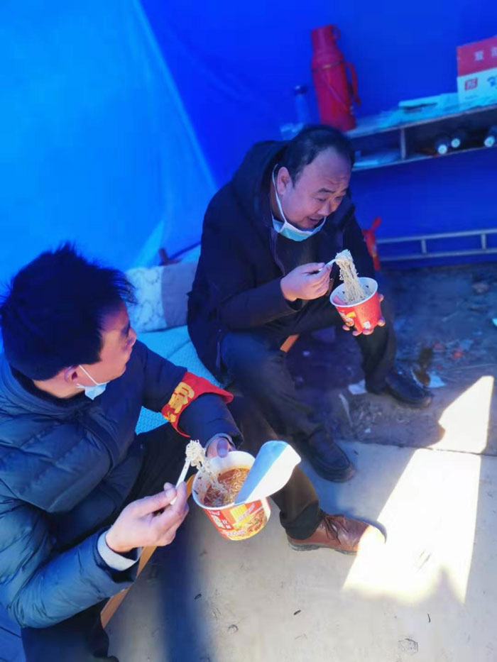 縣審計(jì)局:堅(jiān)守崗位盡職守 疫情防控顯擔(dān)當(dāng) 縣審計(jì)局:堅(jiān)守崗位盡職守 疫情防控顯擔(dān)當(dāng)