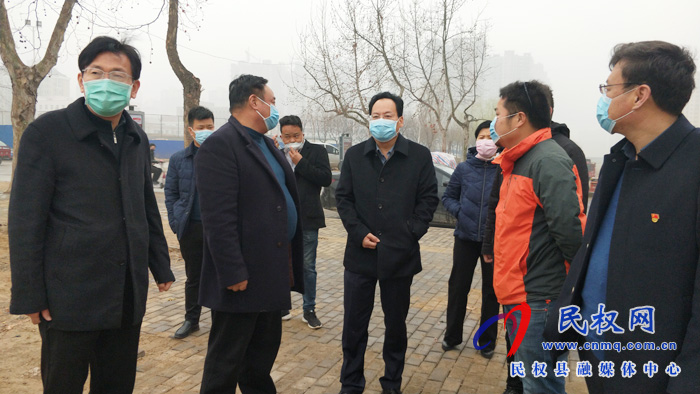 縣委常委、常務(wù)副縣長李啟峰查看我縣生態(tài)水系建設(shè)工作