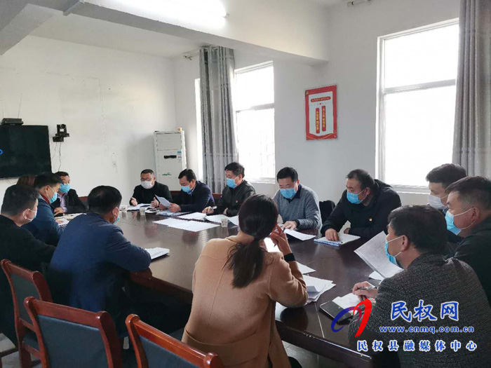 縣委常委、副縣長(zhǎng)房季到龍?zhí)伶?zhèn)召開(kāi)決戰(zhàn)決勝脫貧攻堅(jiān)座談會(huì)