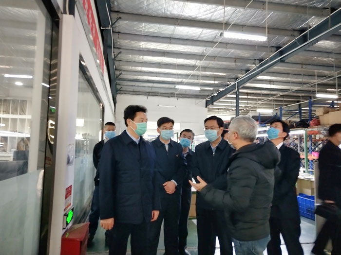 市長張建慧到我縣調研重點企業(yè)復工復產及新開工重點項目建設情況 市長張建慧到我縣調研重點企業(yè)復工復產及新開工重點項目建設情況