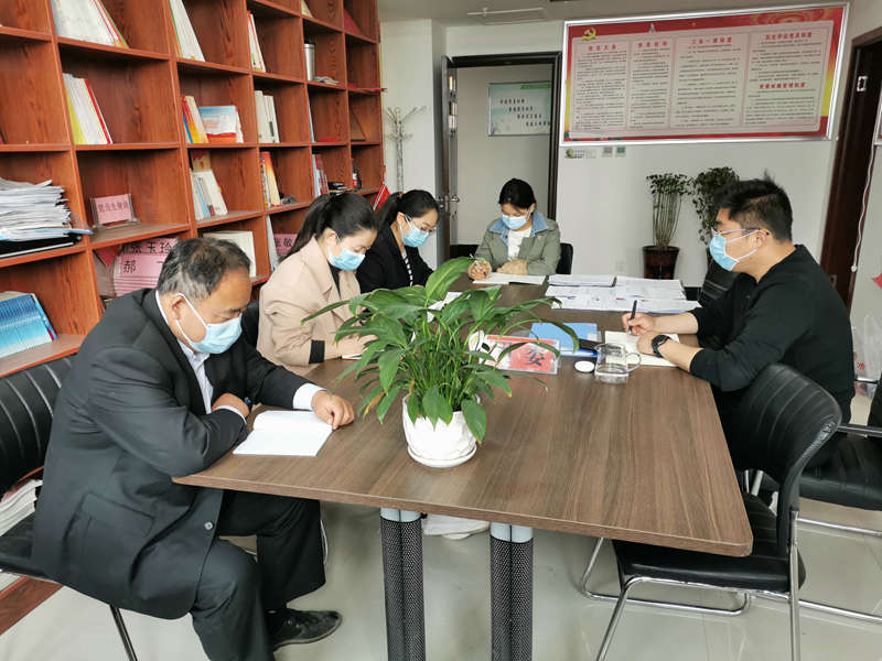 團(tuán)縣委學(xué)習(xí)貫徹習(xí)近平總書記勉勵北京大學(xué)援鄂醫(yī)療隊(duì)全體“90后”黨員回信精神 團(tuán)縣委學(xué)習(xí)貫徹習(xí)近平總書記勉勵北京大學(xué)援鄂醫(yī)療隊(duì)全體“90后”黨員回信精神