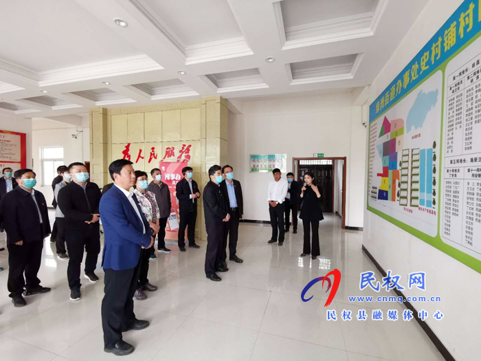 市委書記王戰(zhàn)營、市長(zhǎng)張建慧帶隊(duì)觀摩點(diǎn)評(píng)民權(quán)縣重點(diǎn)工作