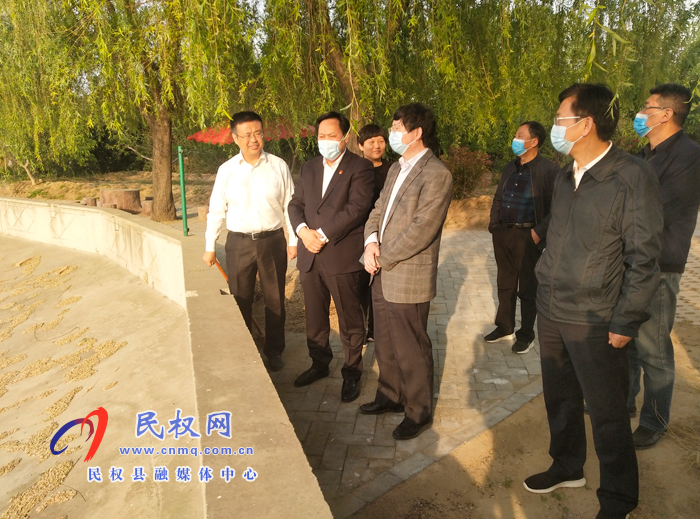 省水利廳調研組到我縣調研河(湖)長制和防汛工作開展情況 省水利廳調研組到我縣調研河(湖)長制和防汛工作開展情況