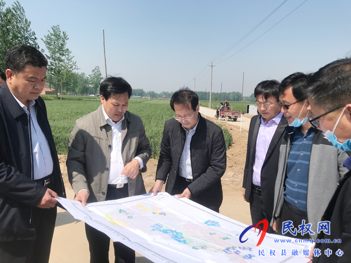 省農(nóng)業(yè)農(nóng)村廳黨組成員謝長偉到我縣調(diào)研2019年度高標(biāo)準(zhǔn)農(nóng)田工作 省農(nóng)業(yè)農(nóng)村廳黨組成員謝長偉到我縣調(diào)研2019年度高標(biāo)準(zhǔn)農(nóng)田工作