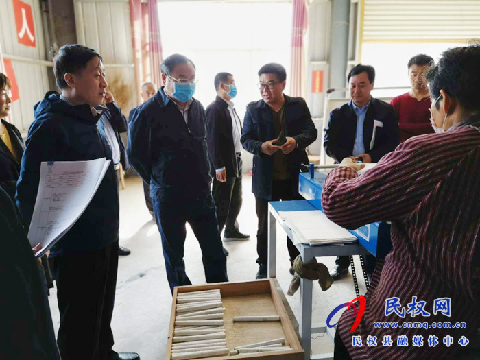 市委常委、常務(wù)副市長吳祖明深入龍?zhí)伶?zhèn)邢莊村開展“三?五”基層工作日活動
