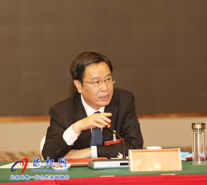 市政協主席曾昭寶，市委常委、常務副市長吳祖明參加民權代表團審議市政府工作報告和計劃、財政工作報告