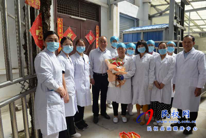 512國際護士節(jié)院領(lǐng)導(dǎo)慰問白衣天使 512國際護士節(jié)院領(lǐng)導(dǎo)慰問白衣天使