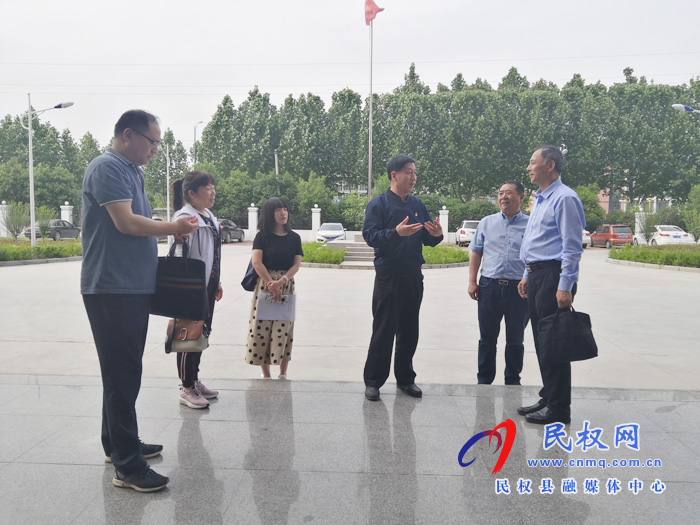 縣委常委、副縣長房季會見許昌市保稅物流中心建設(shè)考察團