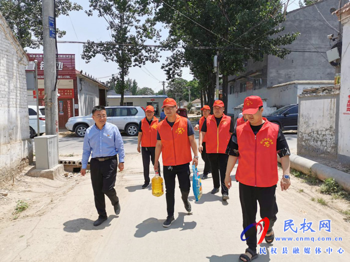 縣畜牧發(fā)展服務中心志愿者在行動