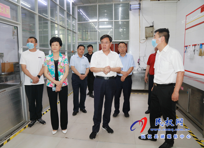 市人大常委會(huì)副主任、縣委書記姬脈常檢查兩會(huì)準(zhǔn)備工作