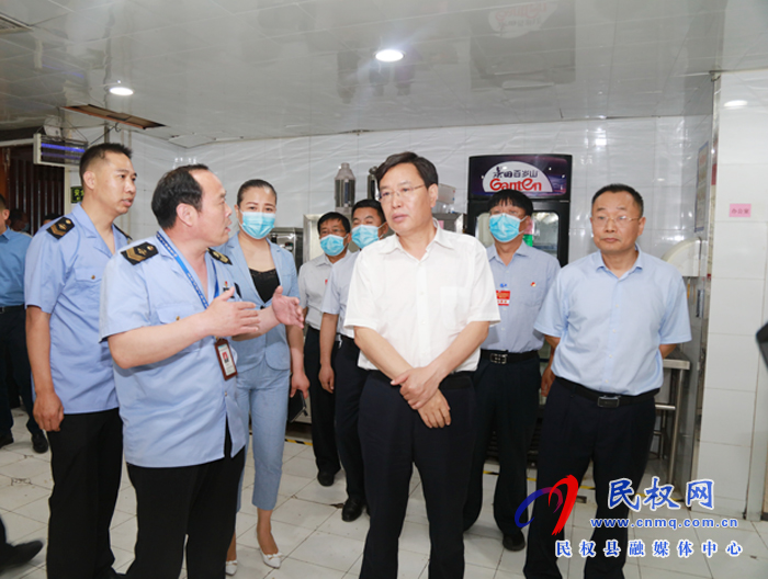 市人大常委會(huì)副主任、縣委書記姬脈常檢查兩會(huì)準(zhǔn)備工作