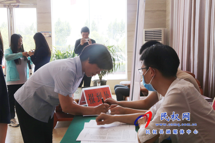 懷揣民聲“有備而來”?出席縣十五屆人大四次會議的人大代表陸續(xù)報到 懷揣民聲“有備而來”?出席縣十五屆人大四次會議的人大代表陸續(xù)報到