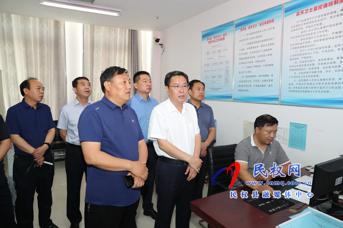 市人大常委會副主任、縣委書記姬脈常查看“三夏”生產(chǎn)時強調(diào)：搶抓農(nóng)時 科學調(diào)度 確保顆粒歸倉