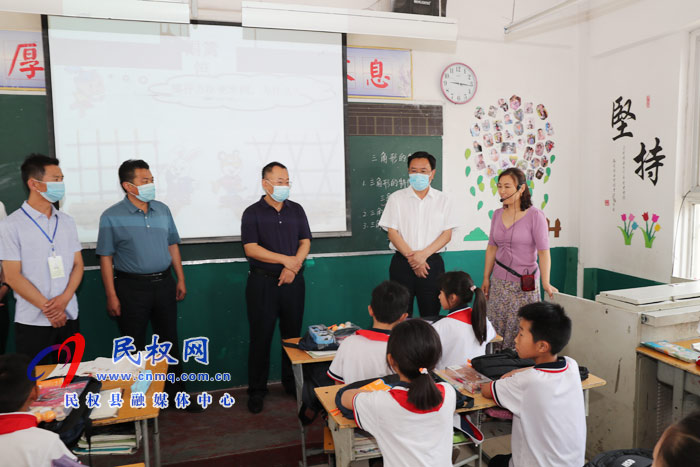 姬脈常寄語全縣少年兒童：立志，樹遠大理想；求知，成棟梁之才