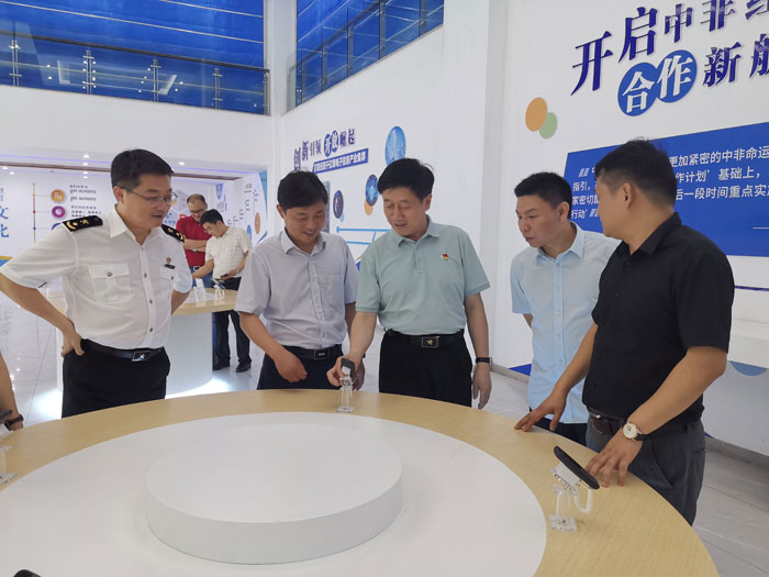 縣委常委、副縣長房季帶隊赴湖南岳陽城陵磯綜合保稅區(qū)考察學習