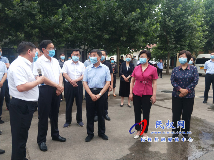 全國(guó)人大代表、省政協(xié)副主席、民建省委主委龔立群蒞臨民權(quán)調(diào)研