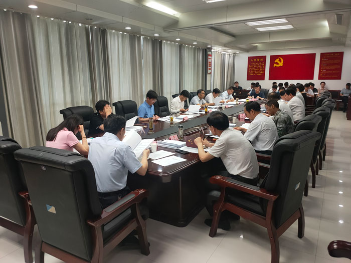 縣委副書記、縣長(zhǎng)張團(tuán)結(jié)主持召開縣政府第38次常務(wù)會(huì)議