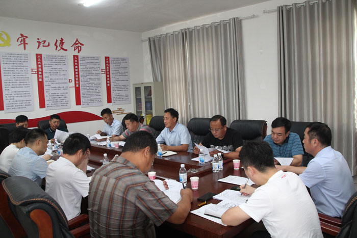 褚廟鄉(xiāng)召開各村脫貧攻堅責任組長會議 褚廟鄉(xiāng)召開各村脫貧攻堅責任組長會議