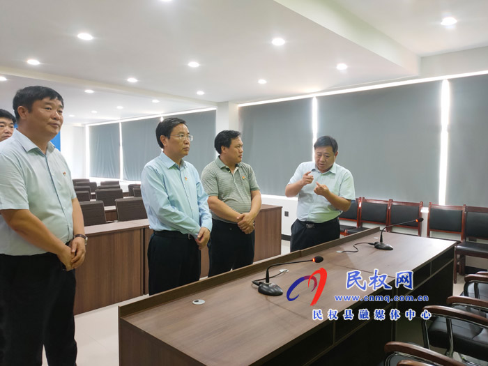 市人大常委會副主任、縣委書記姬脈常調(diào)研依法治縣、法治鄉(xiāng)村建設及“黨建＋一中心四平臺”建設工作