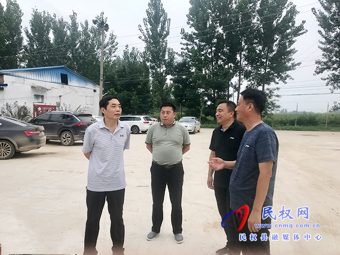 縣委常委、組織部長何玉明到褚廟鄉(xiāng)調(diào)研脫貧攻堅(jiān)普查工作