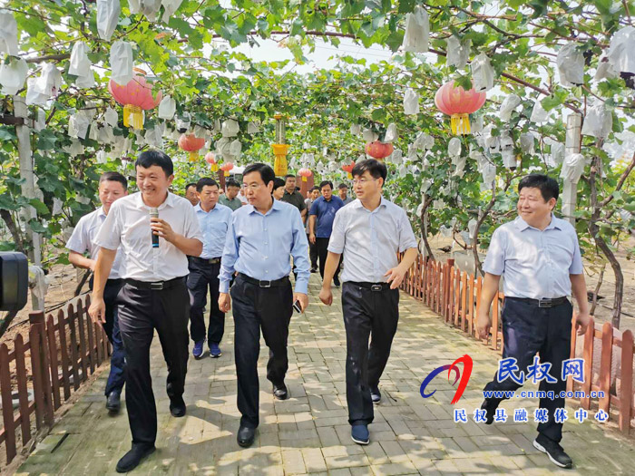 我縣開(kāi)展2020年上半年鄉(xiāng)鎮(zhèn)(街道)重點(diǎn)工作巡查觀摩活動(dòng) 我縣開(kāi)展2020年上半年鄉(xiāng)鎮(zhèn)(街道)重點(diǎn)工作巡查觀摩活動(dòng)