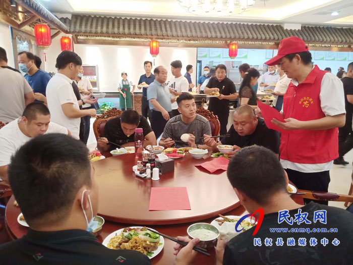 縣委黨校開展“珍惜糧食 拒絕舌尖浪費(fèi)”宣傳活動(dòng) 縣委黨校開展“珍惜糧食 拒絕舌尖浪費(fèi)”宣傳活動(dòng)