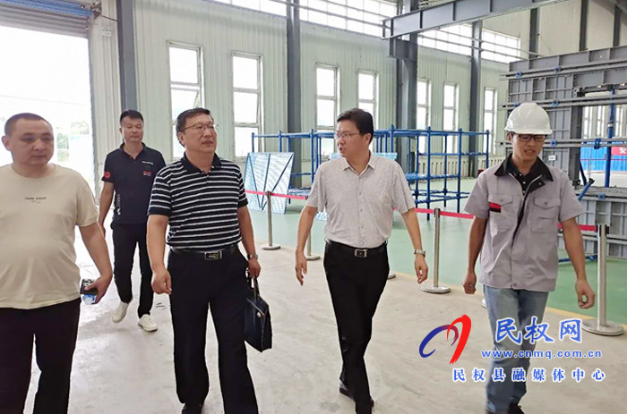 商丘市應(yīng)急管理局檢查組深入我縣檢查?；髽I(yè)和工貿(mào)企業(yè)安全生產(chǎn)工作