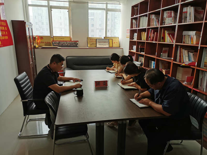 團縣委傳達學習縣脫貧攻堅問題整改暨總攻動員會精神 團縣委傳達學習縣脫貧攻堅問題整改暨總攻動員會精神