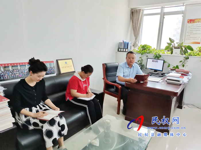 我縣各鄉(xiāng)鎮(zhèn)（街道辦）、縣直各單位認真?zhèn)鬟_貫徹脫貧攻堅問題整改暨總攻動員會議精神
