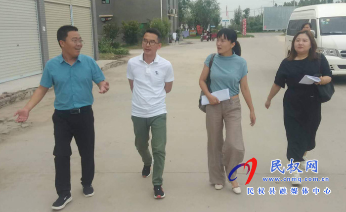 縣委常委、副縣長房季組織召開“養(yǎng)育未來”嬰幼兒照護項目座談會