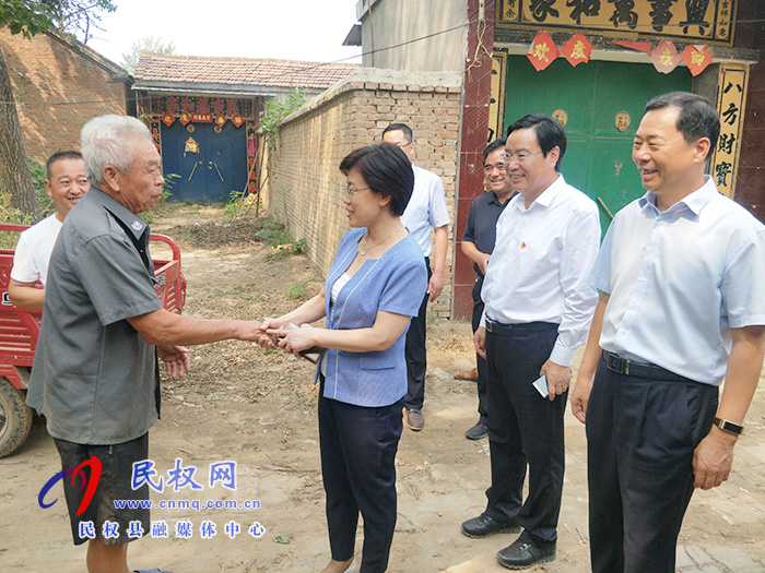 市委副書記陳向平到民權(quán)調(diào)研脫貧攻堅(jiān)及人居環(huán)境整治工作 市委副書記陳向平到民權(quán)調(diào)研脫貧攻堅(jiān)及人居環(huán)境整治工作