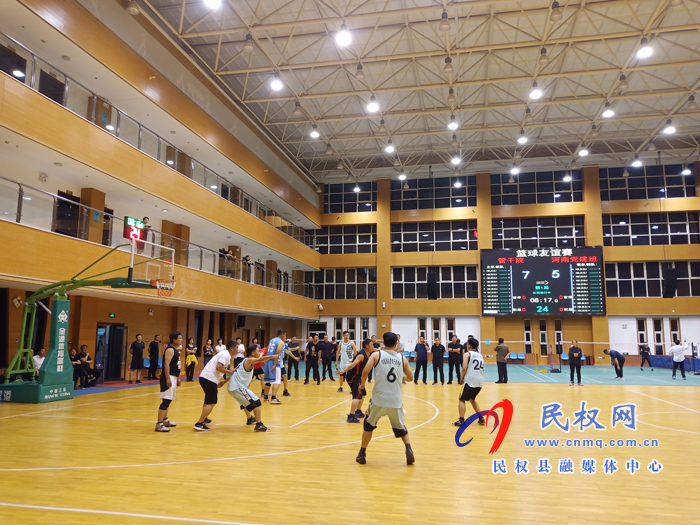 民權(quán)縣基層黨建培訓班與海關(guān)管理干部學院舉辦籃球友誼賽 民權(quán)縣基層黨建培訓班與海關(guān)管理干部學院舉辦籃球友誼賽
