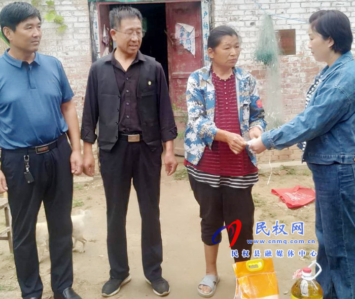褚廟鄉(xiāng)計(jì)生協(xié)走訪慰問(wèn)殘獨(dú)家庭 褚廟鄉(xiāng)計(jì)生協(xié)走訪慰問(wèn)殘獨(dú)家庭