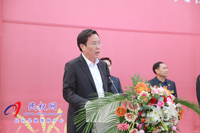 商丘市結(jié)對(duì)幫扶民權(quán)消費(fèi)扶貧展銷會(huì)暨現(xiàn)場(chǎng)簽約儀式活動(dòng)在我縣舉行 商丘市結(jié)對(duì)幫扶民權(quán)消費(fèi)扶貧展銷會(huì)暨現(xiàn)場(chǎng)簽約儀式活動(dòng)在我縣舉行