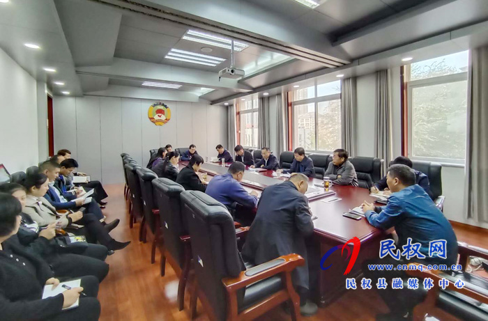我縣各鄉(xiāng)鎮(zhèn)、（街道辦）縣直各單位傳達貫徹全縣脫貧攻堅工作推進會議精神