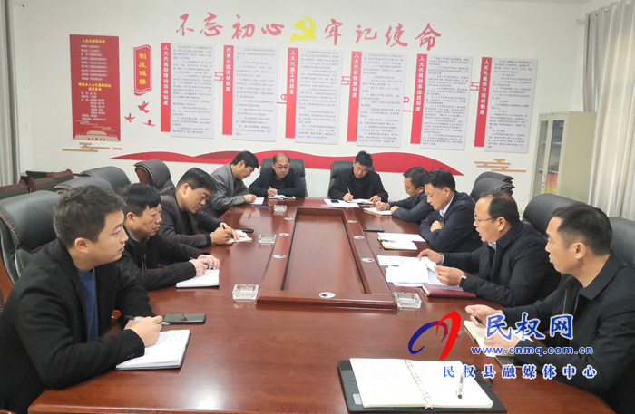我縣各鄉(xiāng)鎮(zhèn)、（街道辦）縣直各單位傳達貫徹全縣脫貧攻堅工作推進會議精神