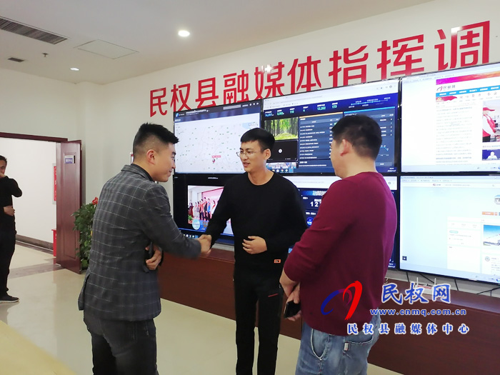 縣衛(wèi)計委、愛心企業(yè)慰問新聞戰(zhàn)線工作者