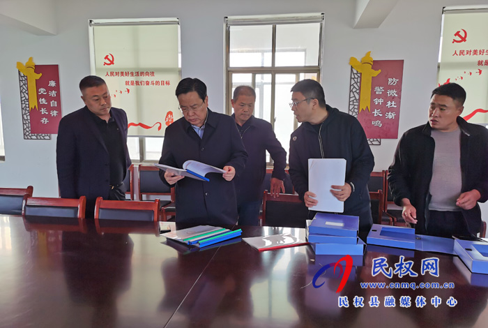 市人大常委會(huì)副主任、縣委書記姬脈常到我縣部分鄉(xiāng)鎮(zhèn)督導(dǎo)脫貧攻堅(jiān)工作