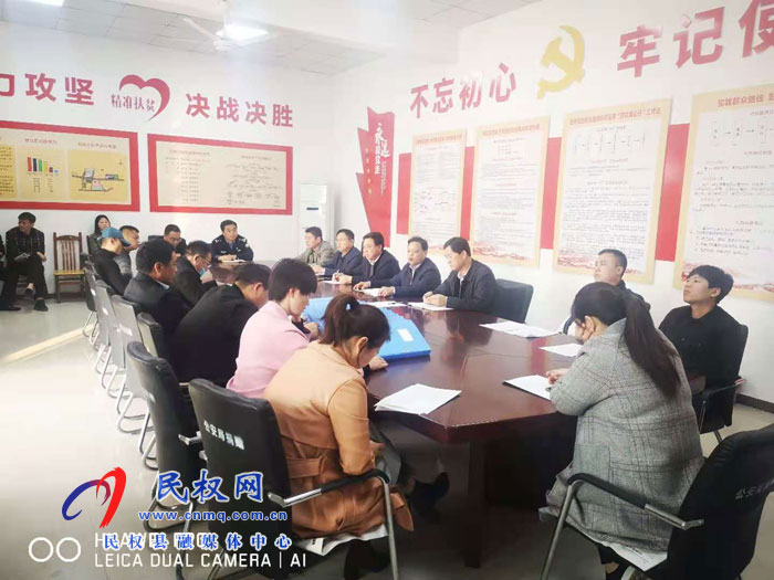 縣人大副主任石克林到孫六鎮(zhèn)主持召開迎接省脫貧攻堅成效考核加壓促進會 縣人大副主任石克林到孫六鎮(zhèn)主持召開迎接省脫貧攻堅成效考核加壓促進會