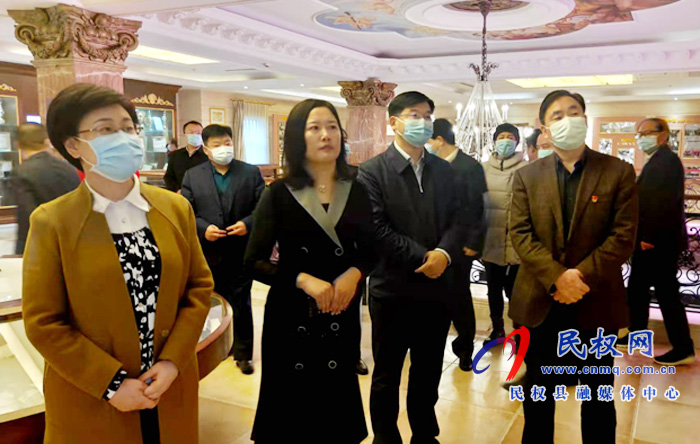 全市民營(yíng)經(jīng)濟(jì)兩個(gè)行動(dòng)觀摩會(huì)在我縣召開(kāi) 全市民營(yíng)經(jīng)濟(jì)兩個(gè)行動(dòng)觀摩會(huì)在我縣召開(kāi)