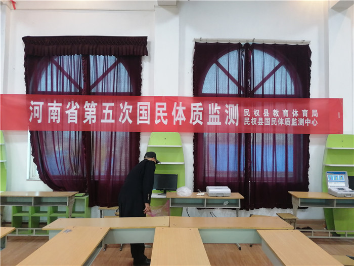 民權(quán)縣教體局國民體質(zhì)監(jiān)測(cè)中心到第三小學(xué)開展教師體質(zhì)測(cè)試工作 民權(quán)縣教體局國民體質(zhì)監(jiān)測(cè)中心到第三小學(xué)開展教師體質(zhì)測(cè)試工作