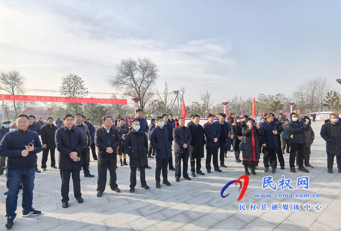 市委宣傳部常務(wù)副部長(zhǎng)劉玉杰帶領(lǐng)全市宣傳工作“八大工程”推進(jìn)觀摩團(tuán)成員走進(jìn)我縣進(jìn)行觀摩